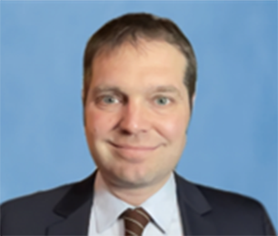 Headshot of James Henderson